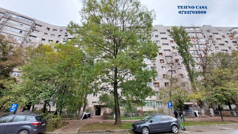 Titan, metrou 1 Decembrie 10 minute mers, bloc reabilitat, stradal